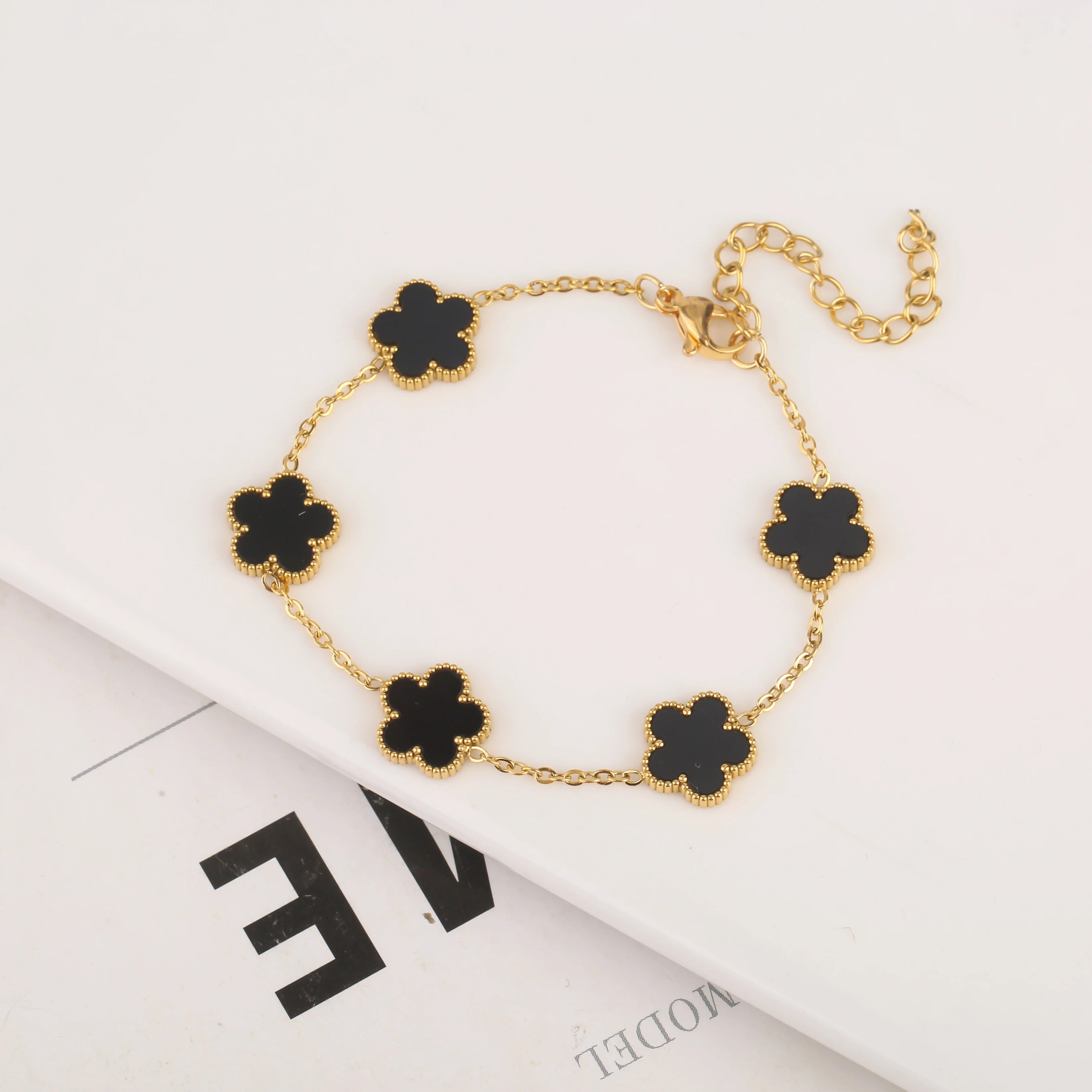 CLOVER BRACELET | BLACK